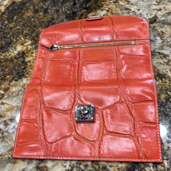 Dooney&Burke purse with matching wallet and checkbook and credit card cover - Picture 4 of 6